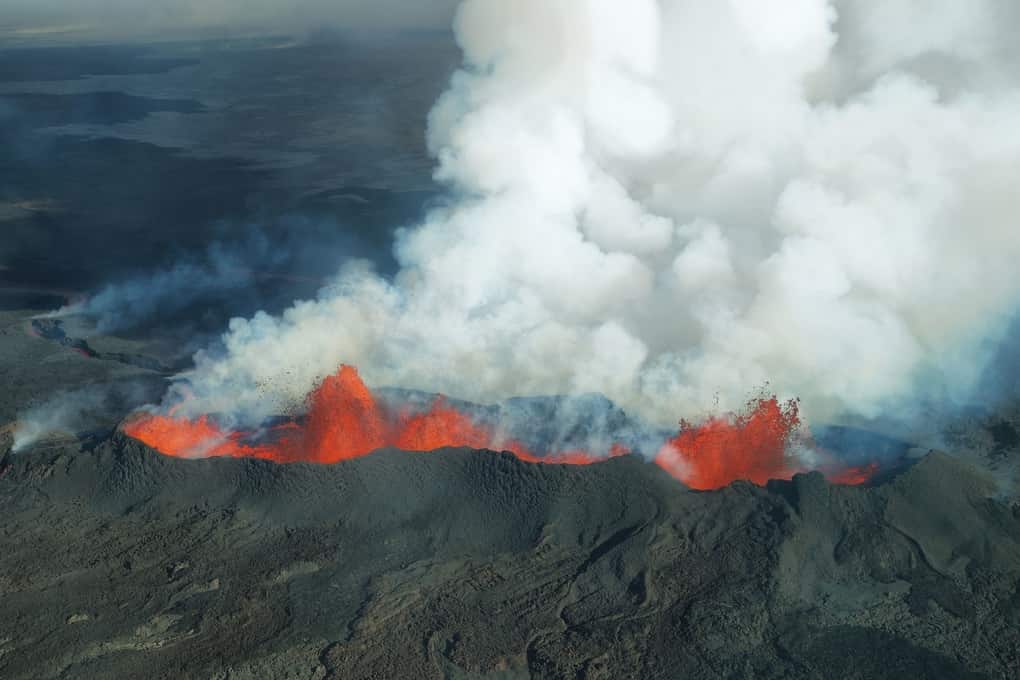 volcan en el planeta tierra